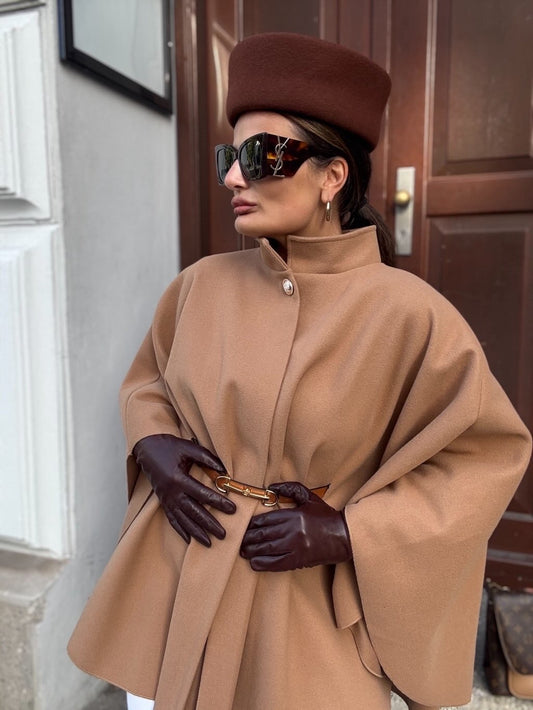 La Chleá Poncho – Stylischer Überwurf mit Gürtel