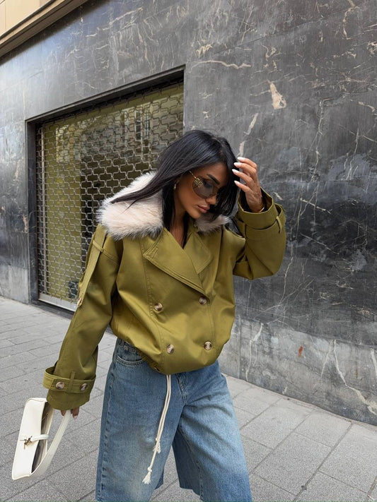 La Chleá Short Trench – mit Kunstpelzkragen