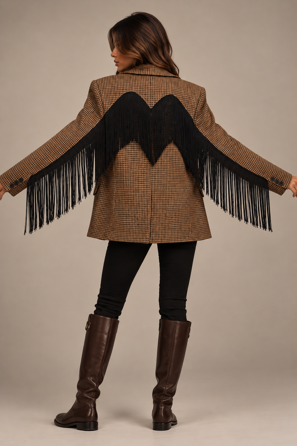 Western Chic Blazer – Karierter Oversize-Blazer mit Fransen in Braun/Schwarz