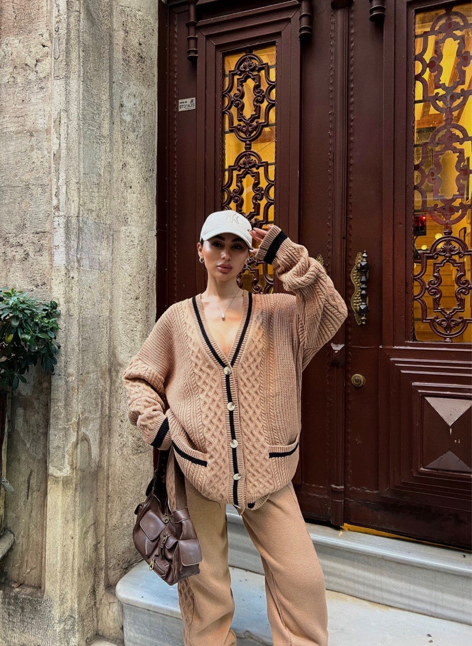 La Chlea „Tricolor V-Style“ – Jogging-Set