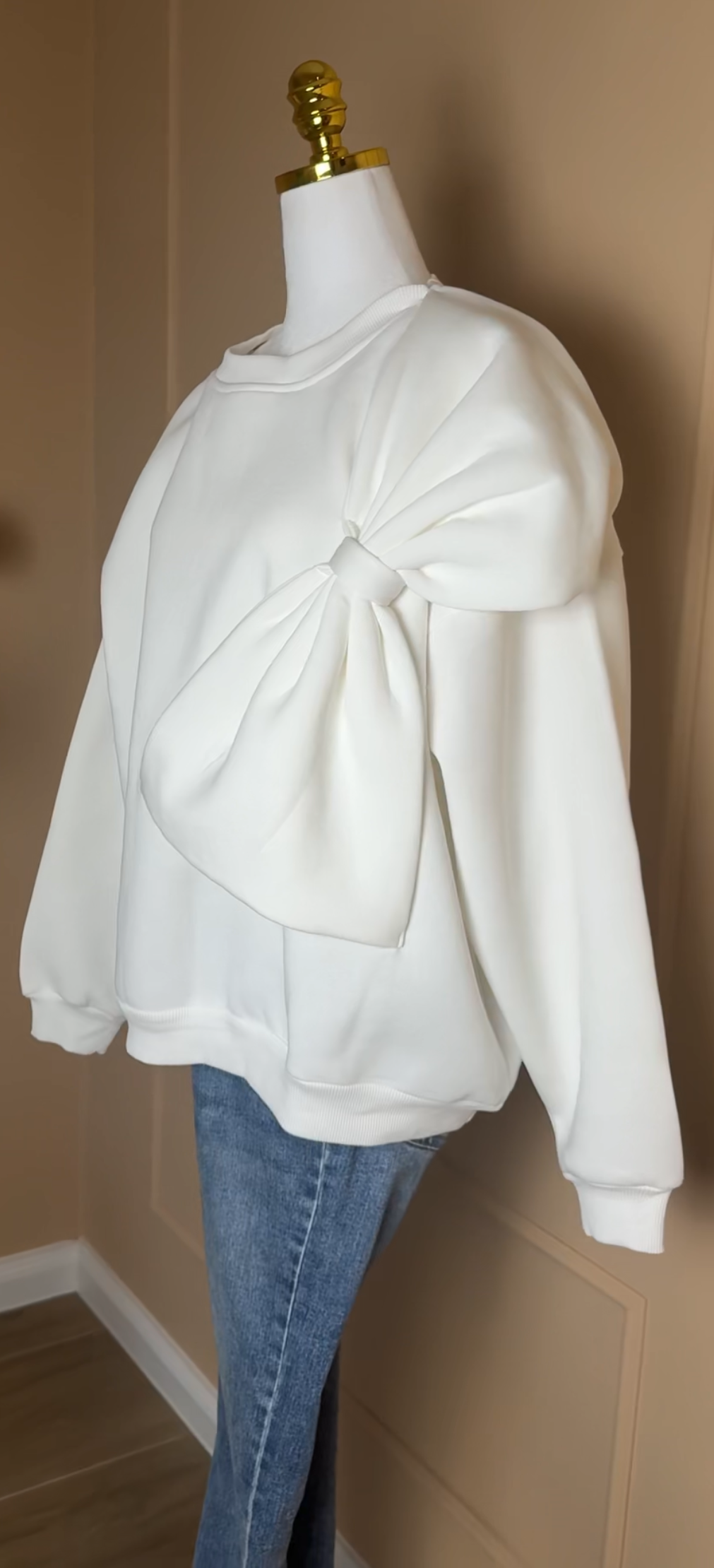 La Chleá – Weitgeschnittenes Schleifen-Sweatshirt