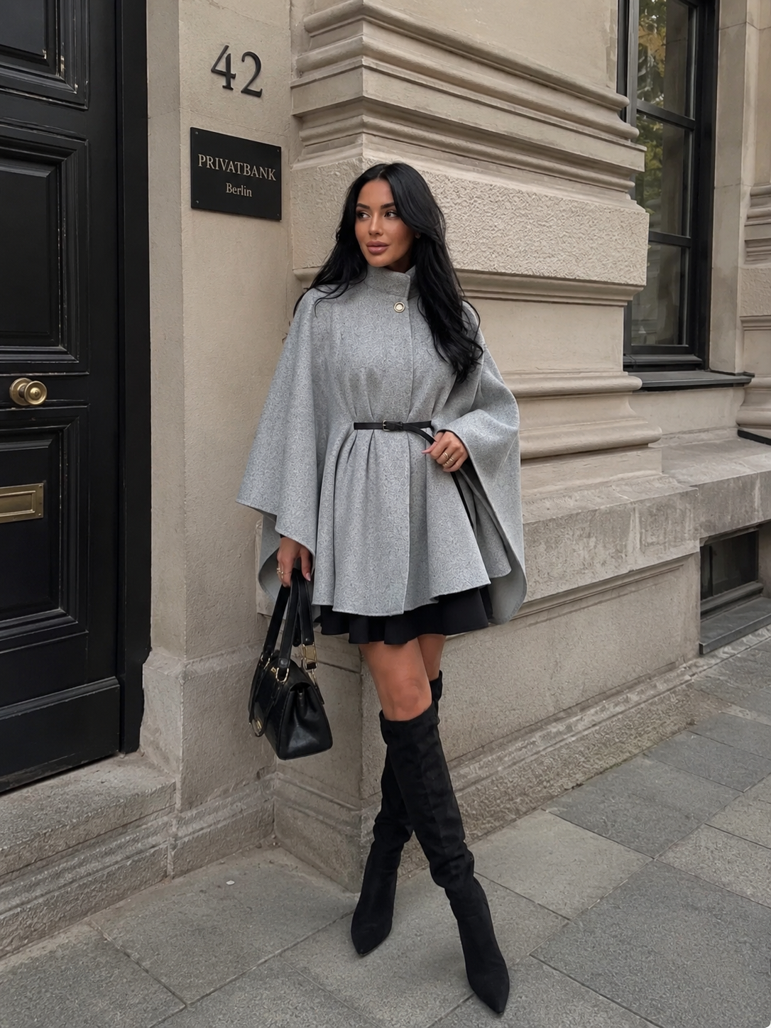 La Chleá Poncho – Stylischer Überwurf mit Gürtel