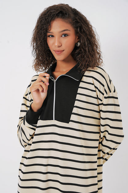 La Chleá-Langes Kleid mit Linien – Casual & Cool