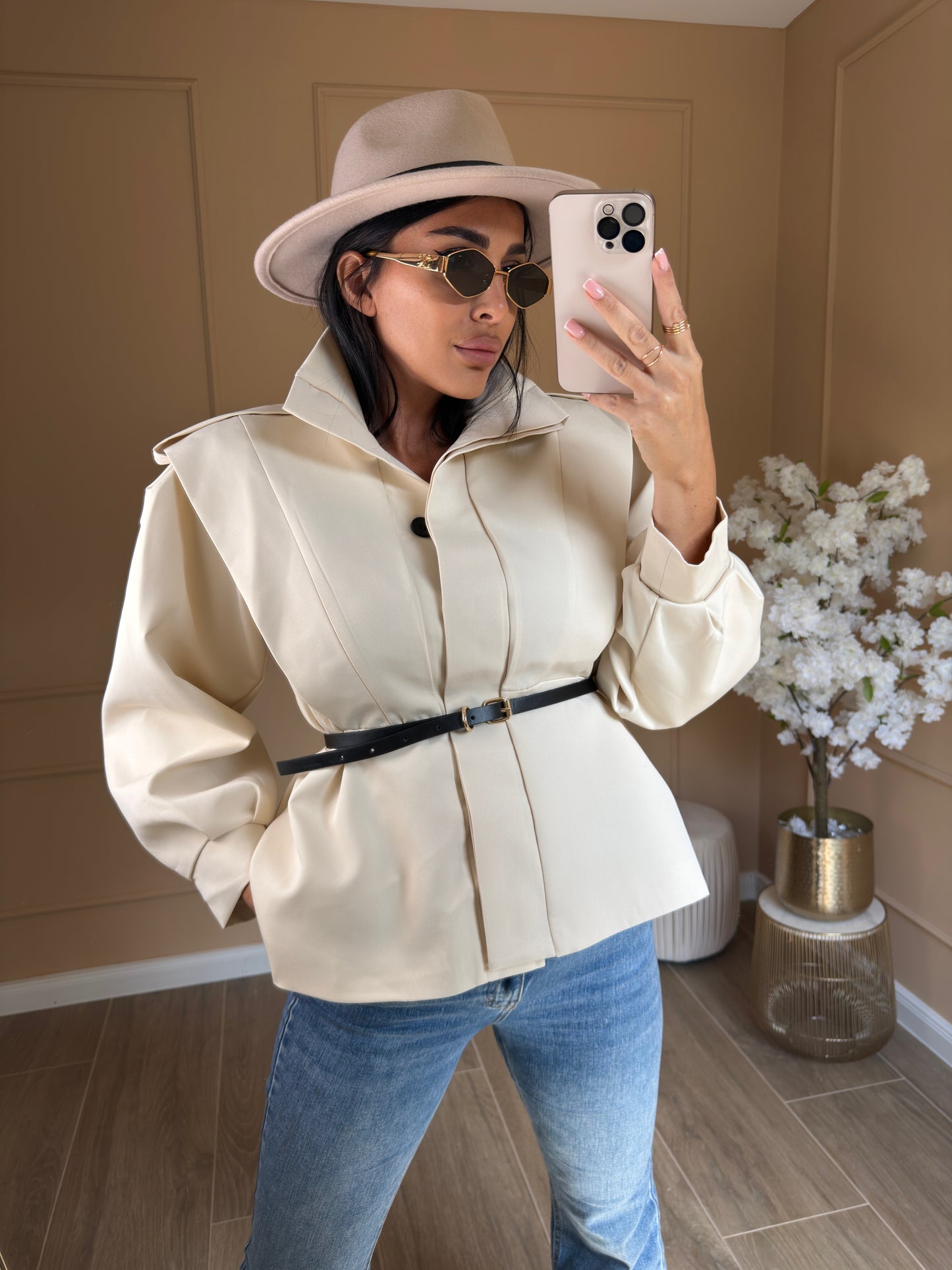 La Chlea „Casual Chic“ – Beige & Dunkelbraun