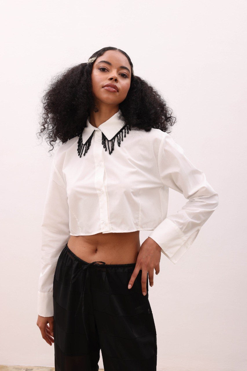 La Chleá-Hemd mit Kettenkragen